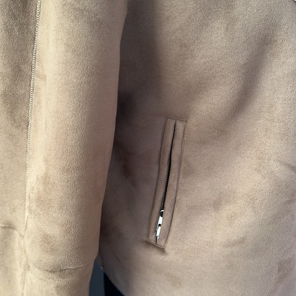 Zara Suede-like Bomber Jacket with Sherpa Lining - Picture 5 of 11